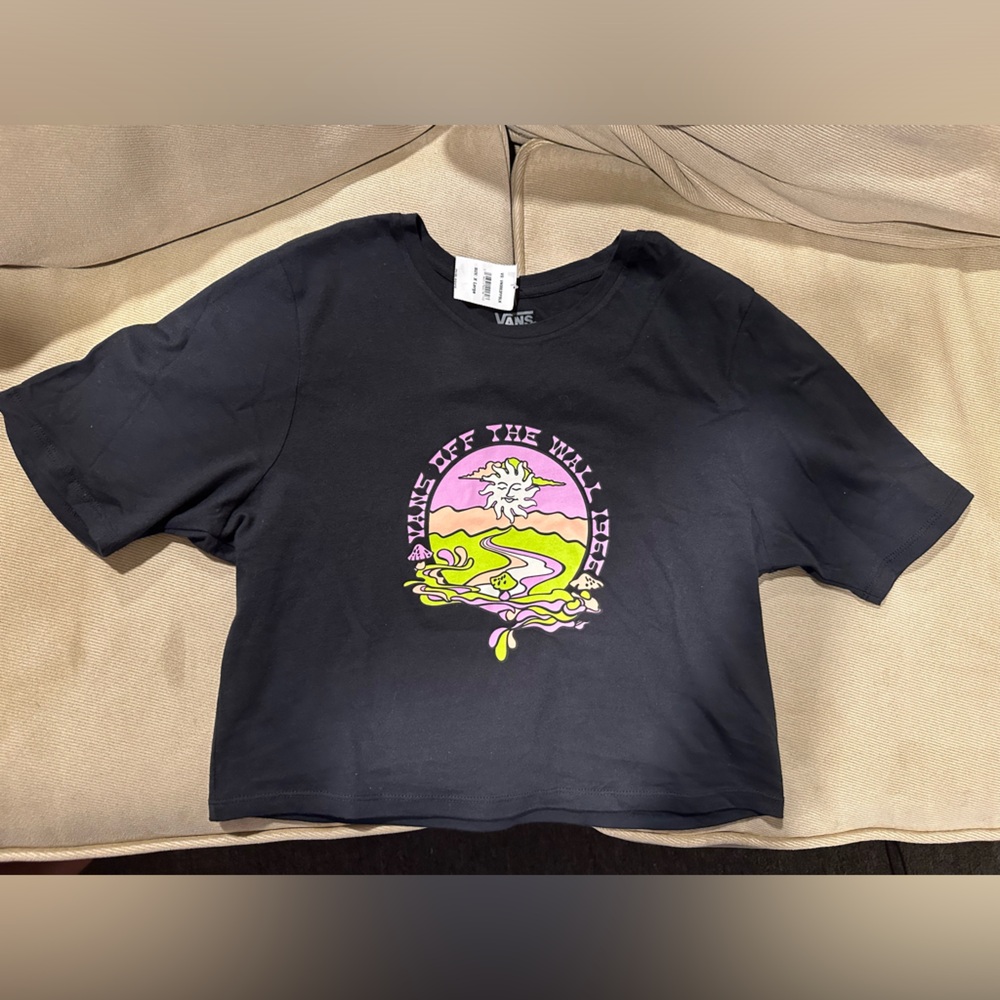 NWT Van’s Cropped Graphic Tee